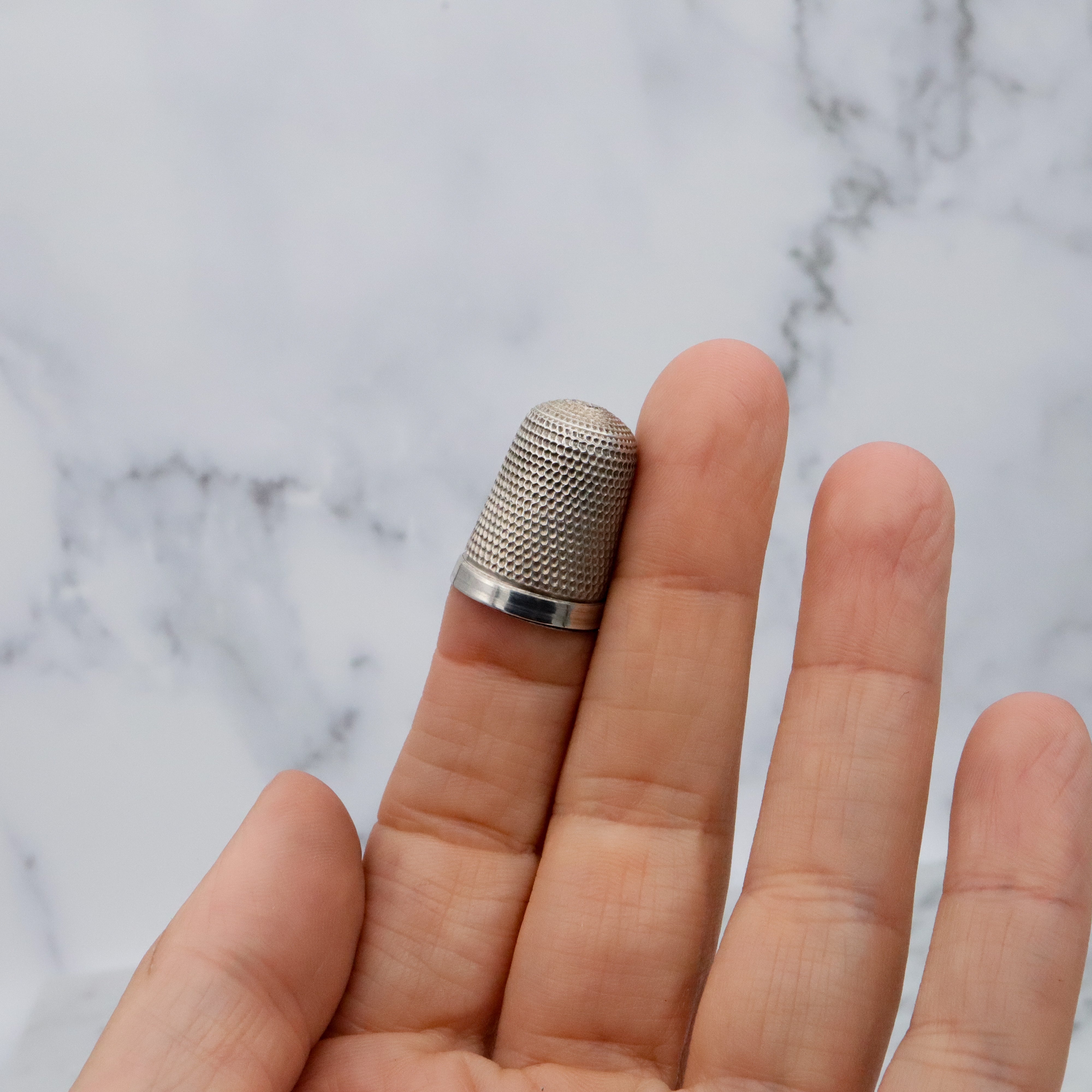 Antique 1919 London sterling thimble size 5.25